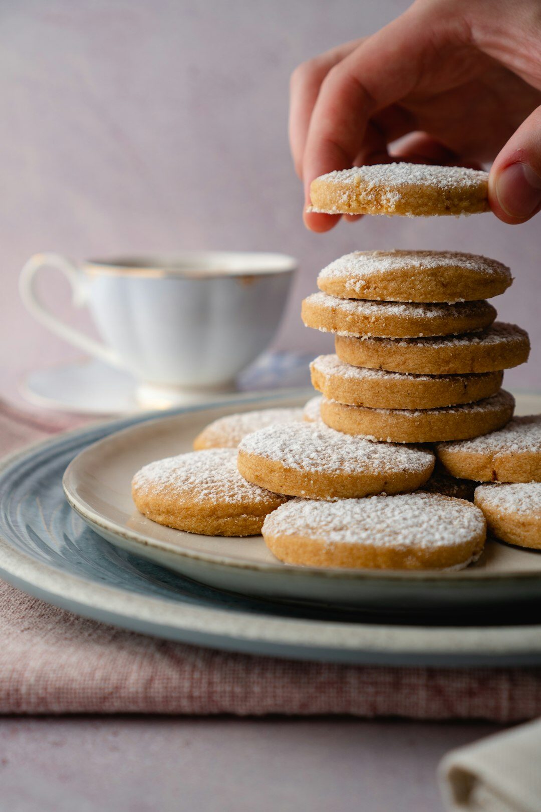 Czech Christmas cukroví cookies with tea